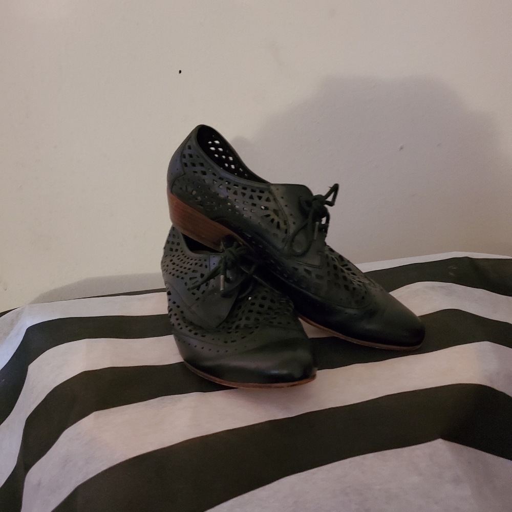 Shoes - Picture 2 of 2